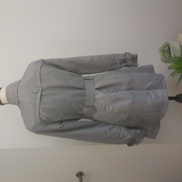 New York YOKI Collection Silver Gray Trench Coat - Size M - Picture 8 of 14